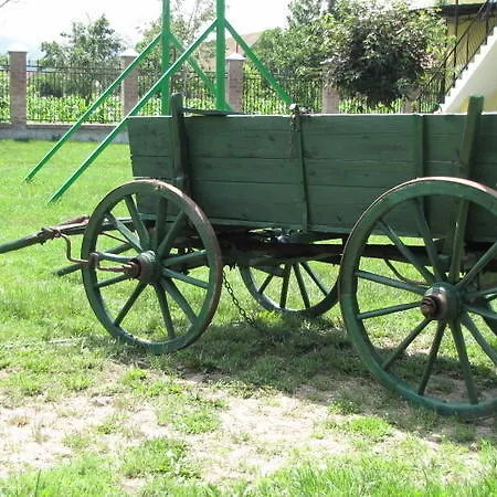Poarta Oilor Girbova